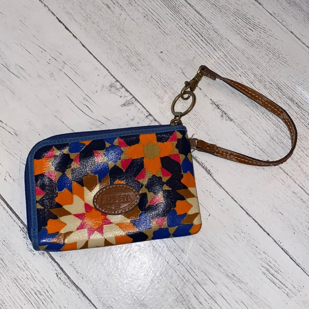 Fossil wristlet floral